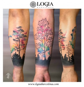 tatuaje-color-bosque-brazo-logia-barcelona-dif 